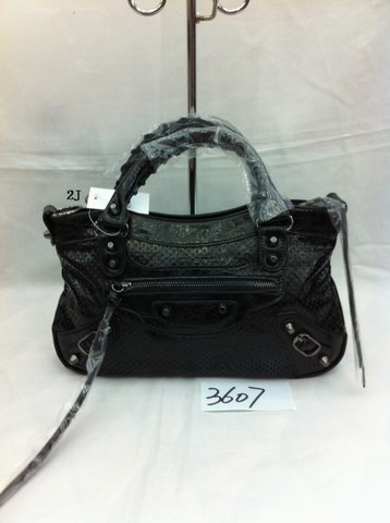 balenciaga rouge pas cher